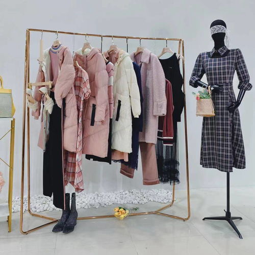 巧思布局，精打細算 25平米服裝店兼營日用百貨的裝修全攻略